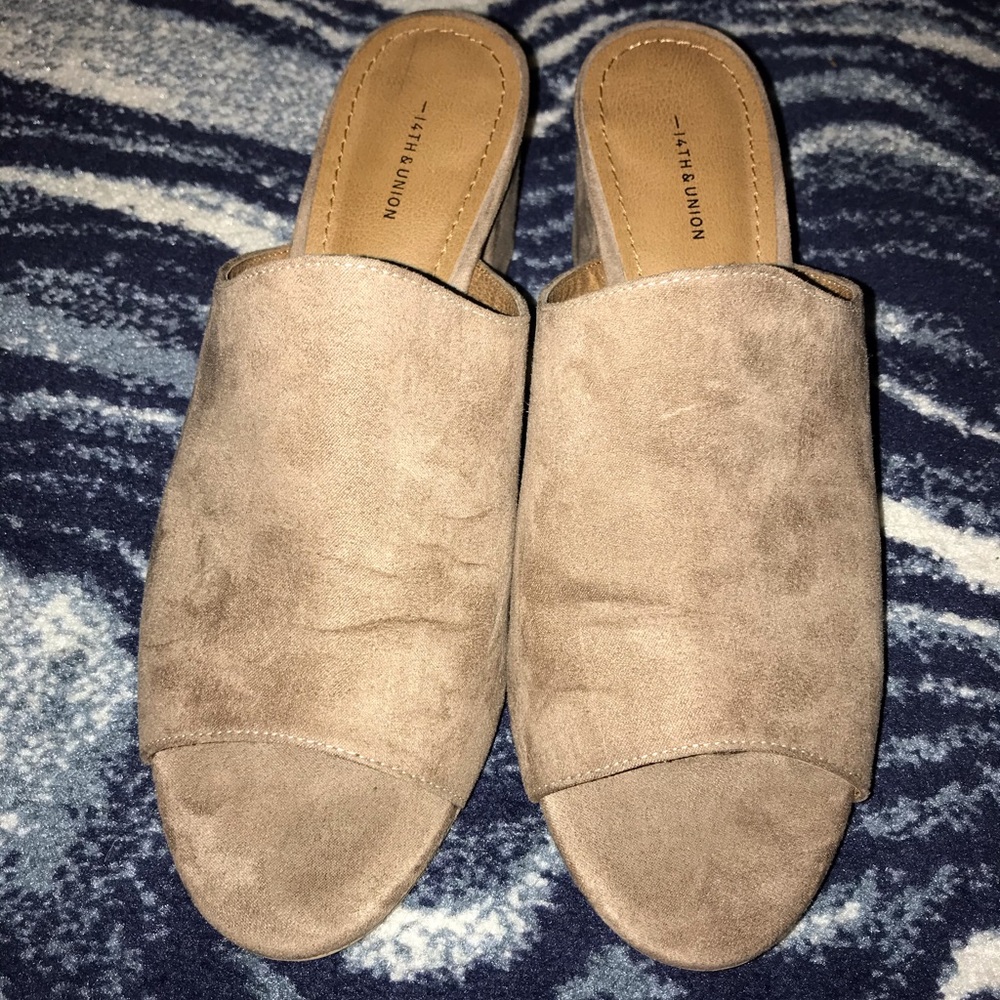 14th & Union Taupe Block Heel Mule